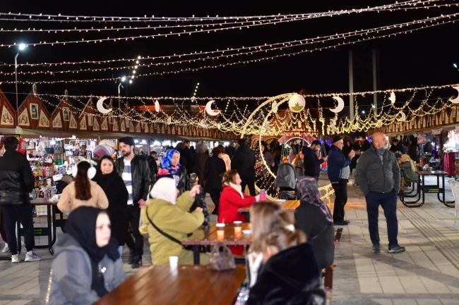 Bursa Osmangazi Belediyesi'nden meydanlarda Ramazan bereketi