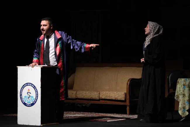 Bursa Yıldırım'da 28 Şubat tiyatroyla anlatıldı