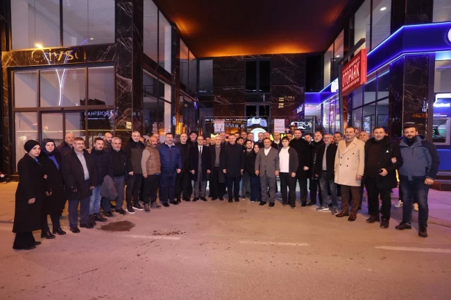 İzmitli esnaflar, Başkan Büyükakın'ı iftarda ağırladı