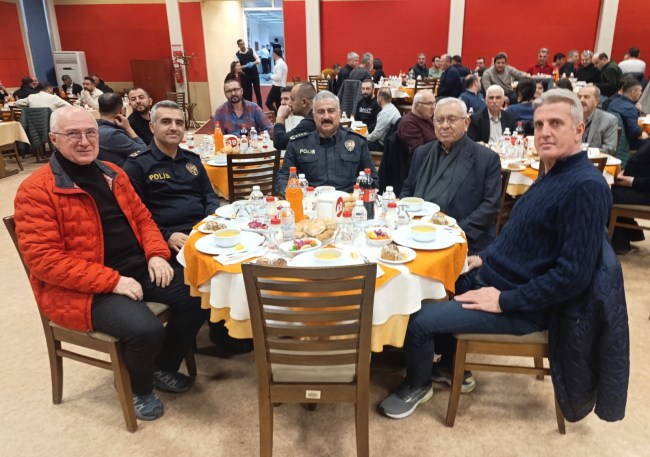 Müdür Aktaş, TKİ’nin iftarına katıldı. Zonguldak’a selam gönderdi
