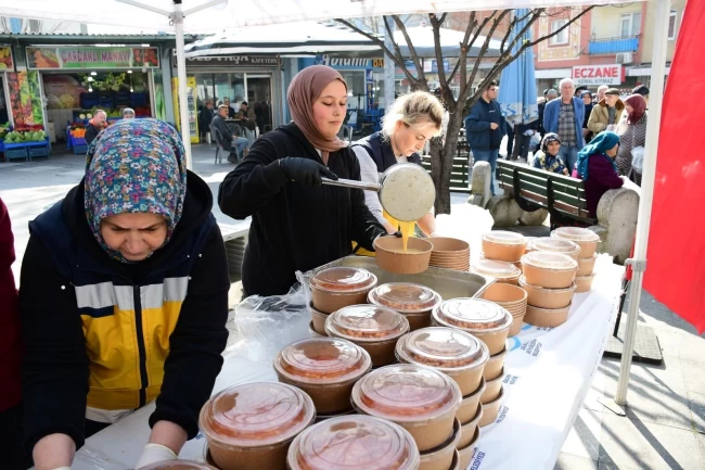 Balıkesir'de iftar sofrası gönülleri ısıttı