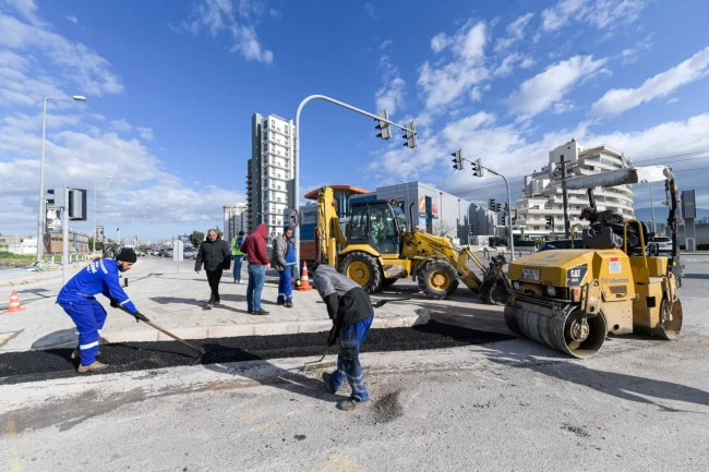 İzmir'de trafiği rahatlatacak çalışma başladı