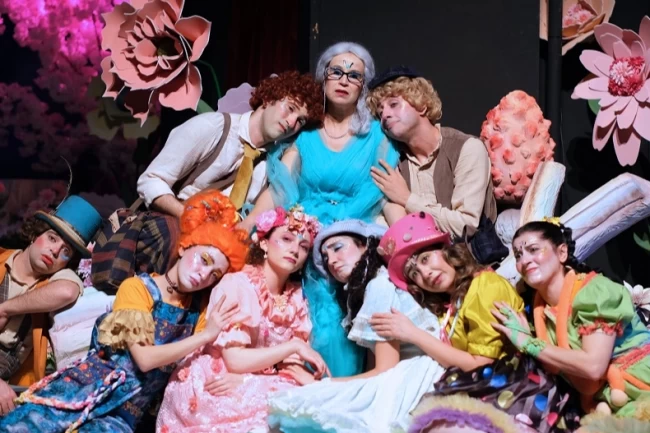 "Bencil Dev" Bursa Devlet Tiyatrosu'nda sahneye taşınıyor