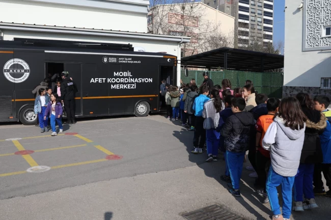 Bursalı miniklere Büyükşehir'den afet eğitimi