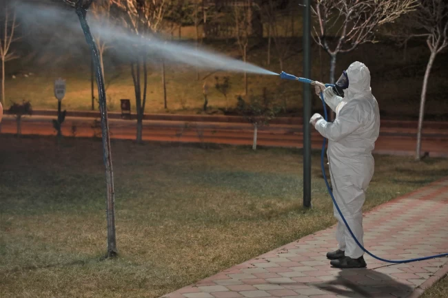 Keçiören'de sinekle mücadele ve bitki koruma çalışmaları sürüyor