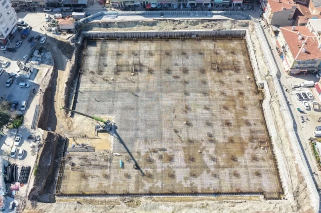 Eskişehir'de Kurtuluş Kapalı Pazar Yeri'nde çalışmalar hızla ilerliyor