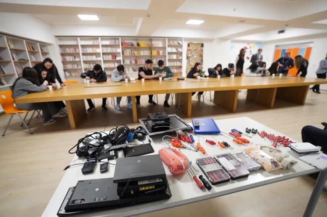 İstanbul Beylikdüzü'nde öğrencilere elektronik atık eğitimi