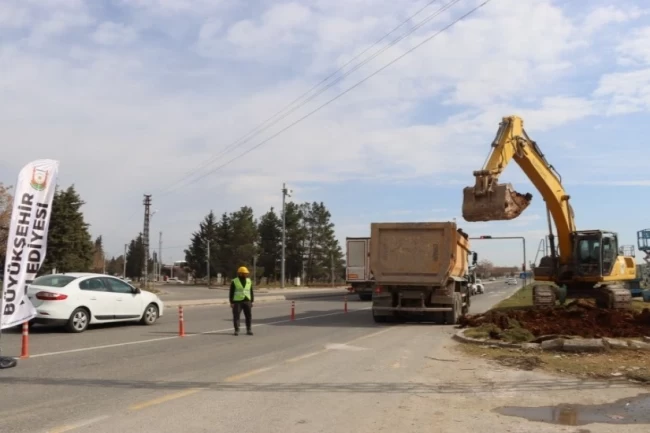 Sanayi sitesine iki adet katlı köprülü kavşak