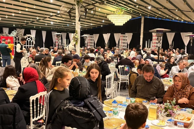 LÖSEV'den Bursa'da Geleneksel Ramazan İftar Buluşması