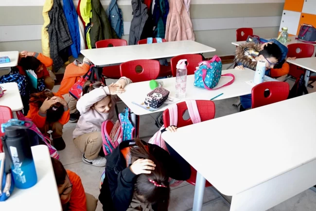 ABAK'tan öğrencilere hayat kurtaran bilgilendirme