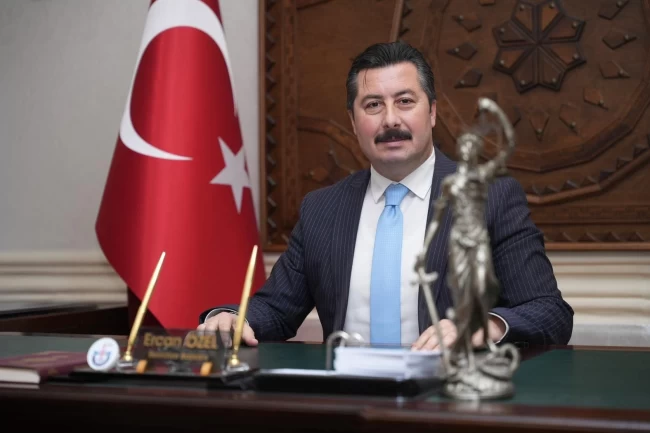 Başkan Ercan Özel'den 8 Mart mesajı: "Kadınlar toplumun mimarıdır"