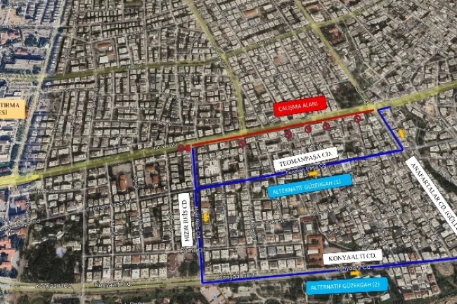 Antalya'da 100. Yıl Bulvarı'nda asfalt çalışmaları sürüyor