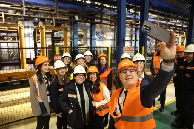 Bursa'da Başkan Bozbey'den kadın emekçilere anlamlı ziyaret