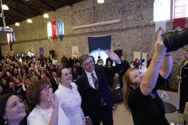 Kadınlar İzmir'den ses verdi