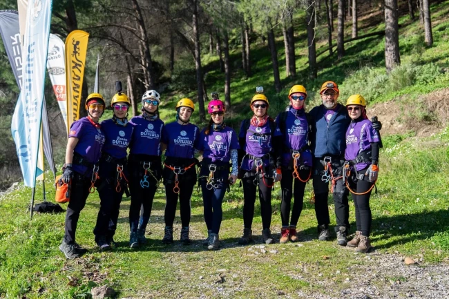 Manisa'da kadın sporcular Gelin Uçtu Kanyonu'nu geçti