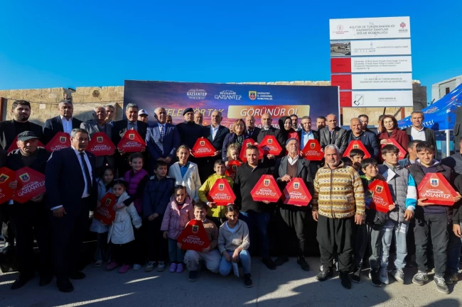 Gaziantep'te "Reflektör Tak, Görünür Ol" projesinde ilk dağıtım gerçekleştirildi