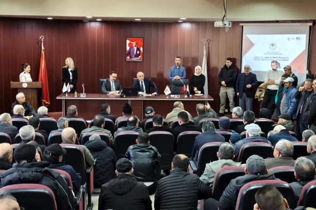 Bursa Gemlik'te çiftçilere bitki koruma ürünleri eğitimi