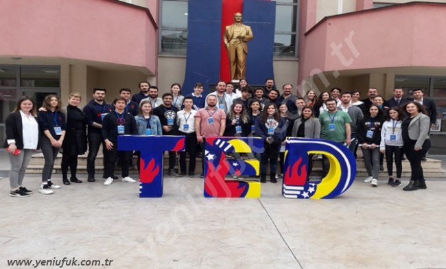 TED’li üniversiteliler TED’li liselilerle buluştu