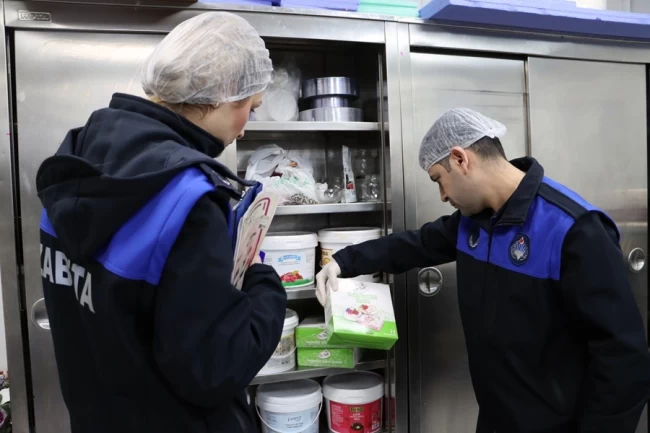 İstanbul Maltepe'de "Ramazan Bayramı" denetimi