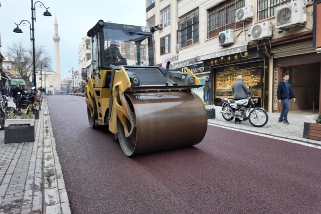 Şanlıurfa caddelerine renkli asfalt