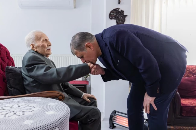 İzmir'de 14 Mart'ta ortopedinin çınarına ziyaret