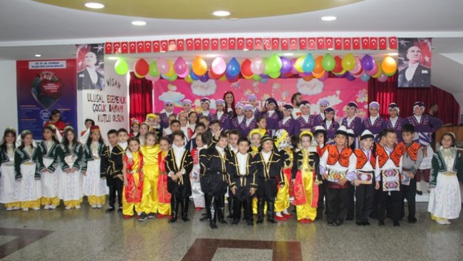 23 Nisan Ereylin AVM'de coşkuyla kutlandı..