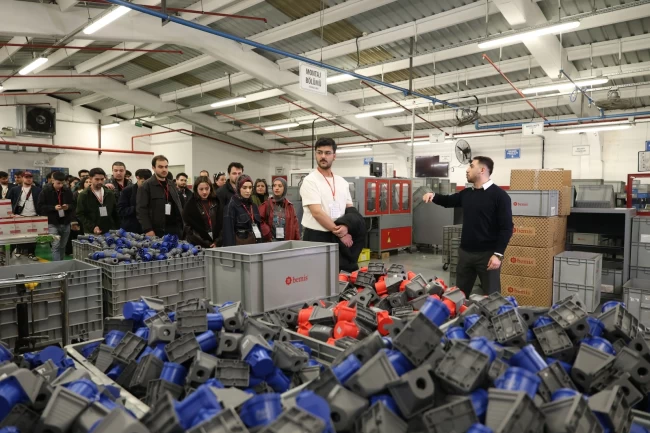 Bursa Osmangazi'de genç girişimciler üretim dünyasını tanıdı