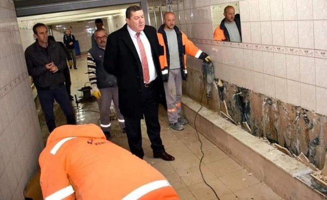 Şikayetleri dinledi, şadırvanı yeniledi..