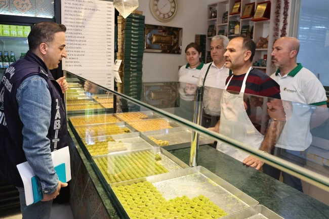 Bursa Nilüfer'de tatlı üreticilerine sıkı denetim