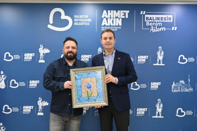 Balıkesir'de ebru sanatına icazet gururu