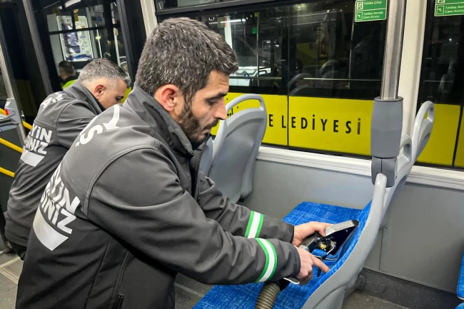 Bursa Büyükşehir'den toplu taşıma araçlarına bayram temizliği