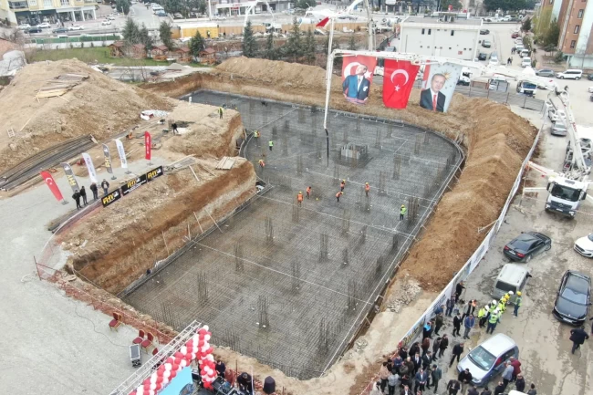 Malatya'da Turgut Özal Gençlik Merkezi'nin temeli atıldı