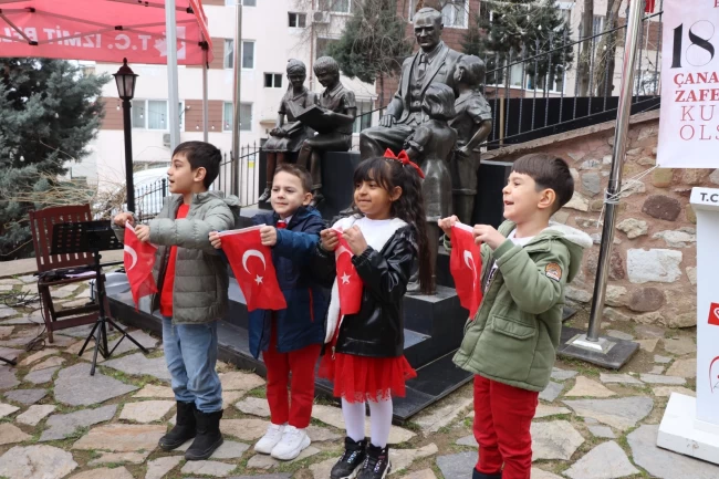 Çanakkale Zaferi'nin kahramanları İzmit'te anıldı