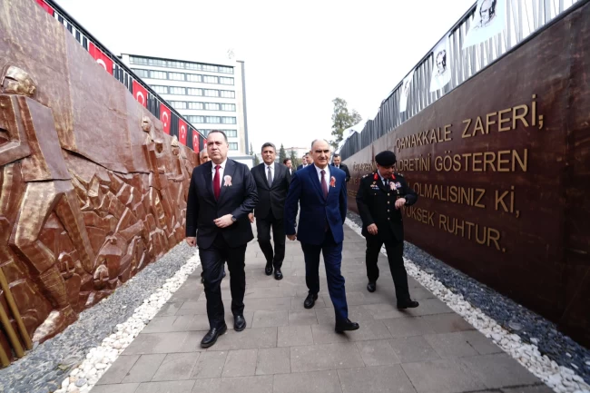 Çanakkale Zaferi'nin 111. yılında şehitler Manisa'da anıldı