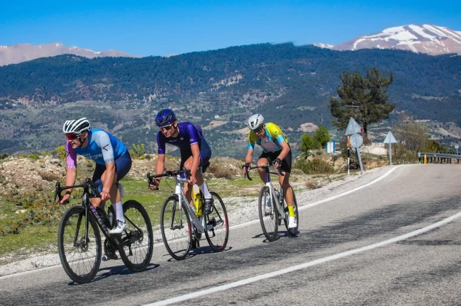 AKRA Gran Fondo Antalya için geri sayım... Kemer'de pedallar "Yeşil Gelecek" için döndürülecek
