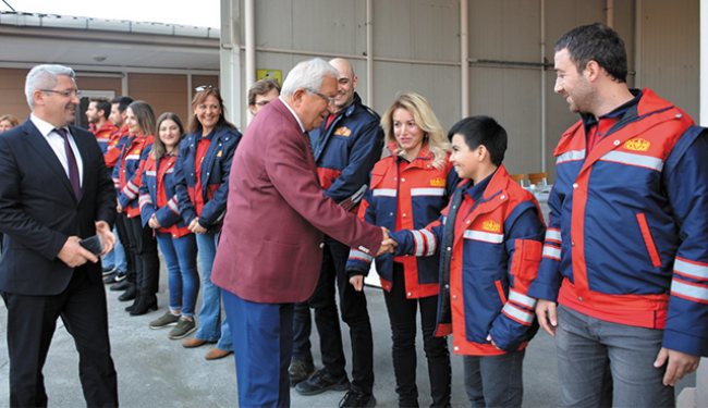 Gönüllü itfaiyeciler sertifikalarını aldı..