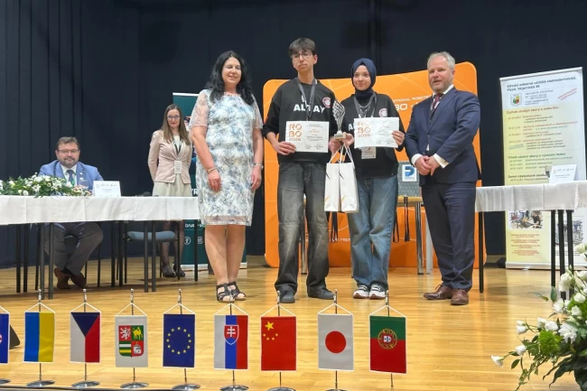 Bursa'da Yıldırım Ticaret MTAL'den Avrupa'da robotik zafer