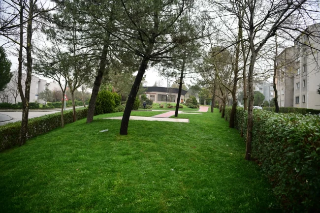 Çayırova'nın parkları yenileniyor