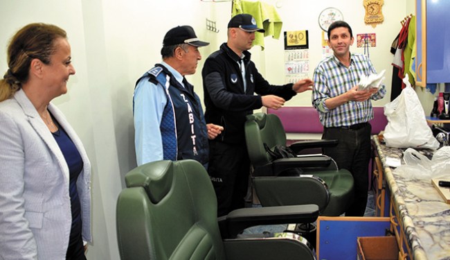 Alaplı'da berber ve kuaförlere denetim..