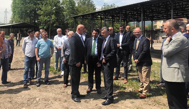 Vali Bektaş'tan Subaşı hayvan pazarında inceleme..