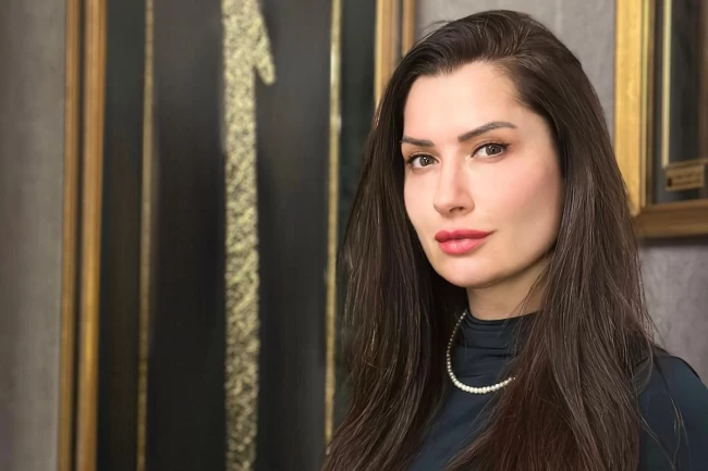 Hacer Özlem Çiçek'ten yeni kitap ‘Vakti Gelenin Yolu'