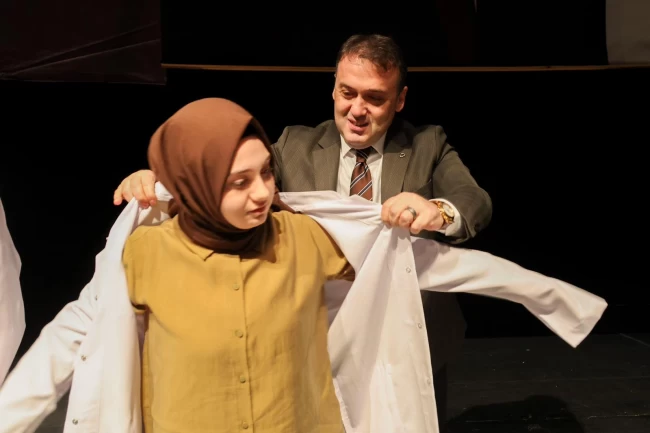 Bilecik'te geleceğin hekimleri beyaz önlüklerini giydi