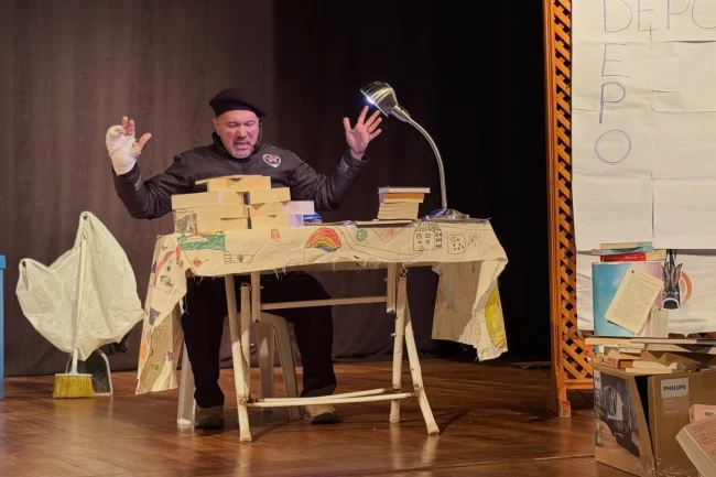 Gölcük'te Kütüphaneler Haftası'nda öğrencilere tiyatro keyfi