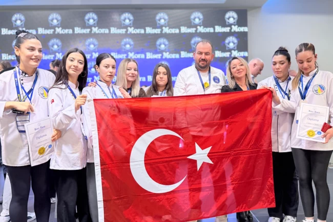 Karabağlar Nene Hatun MTAL'e Gastronomi Festivali'nden 9 madalya