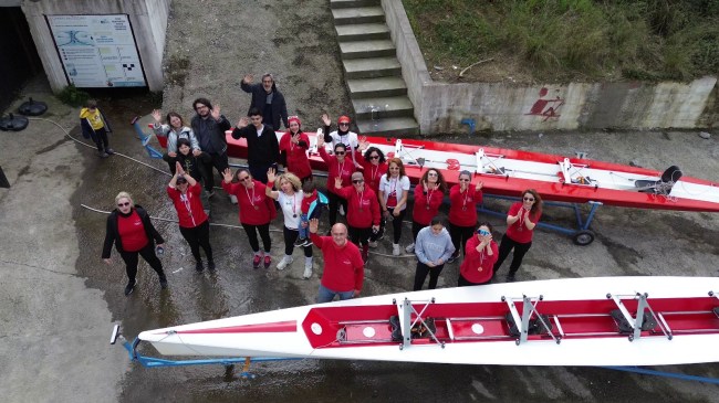 Gülüç’te kano kürek yarışları nefes kesti