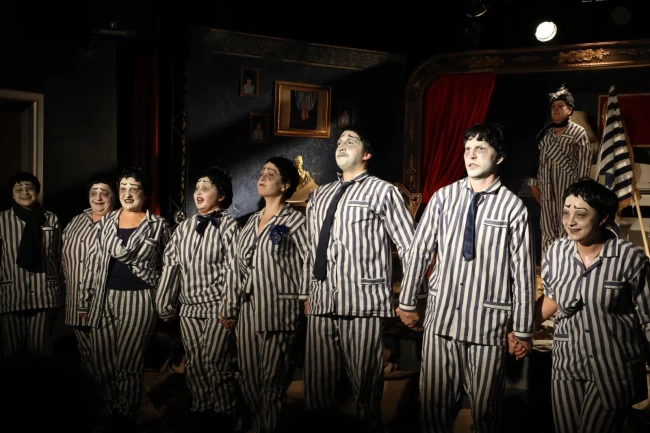 Kocaeli'de İzmit'in yeni sanat sahnesi açıldı