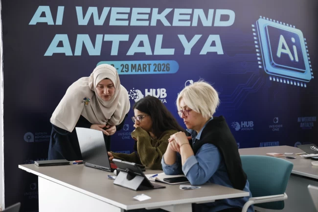 Antalya'da gençler "AI Weekend " ile yapay zeka ile buluştu
