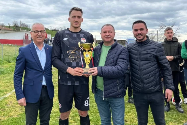 Yenikarpuzlu'da şampiyonluk coşkusu