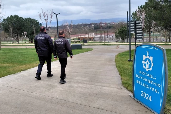 Büyükşehir Zabıtası "Güvenli Kocaeli" hedefiyle her köşedeler