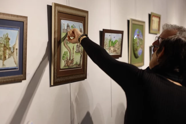 Sakarya'da genç sanatçıların hazırladığı "Topraktan Geleneğe Çini" sergisi